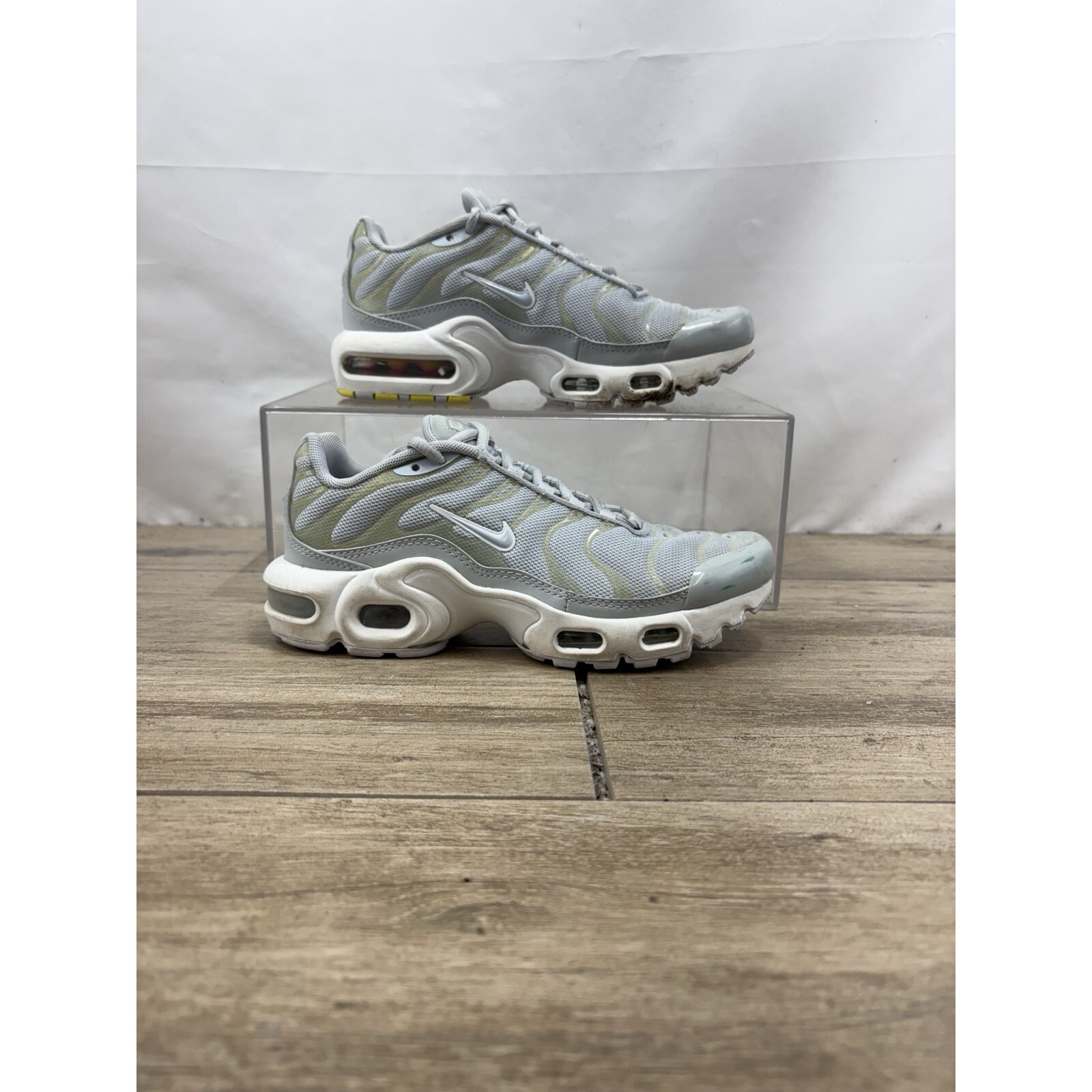 Nike Air Max Plus GS 'Aura White' Sneaker CD0609-407 GS Size 3.5 Y Women's 5