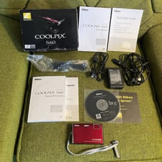 Nikon COOLPIX S60 10.0MP Digital Camera Crimson Red w/ Battery SD Card - Tested