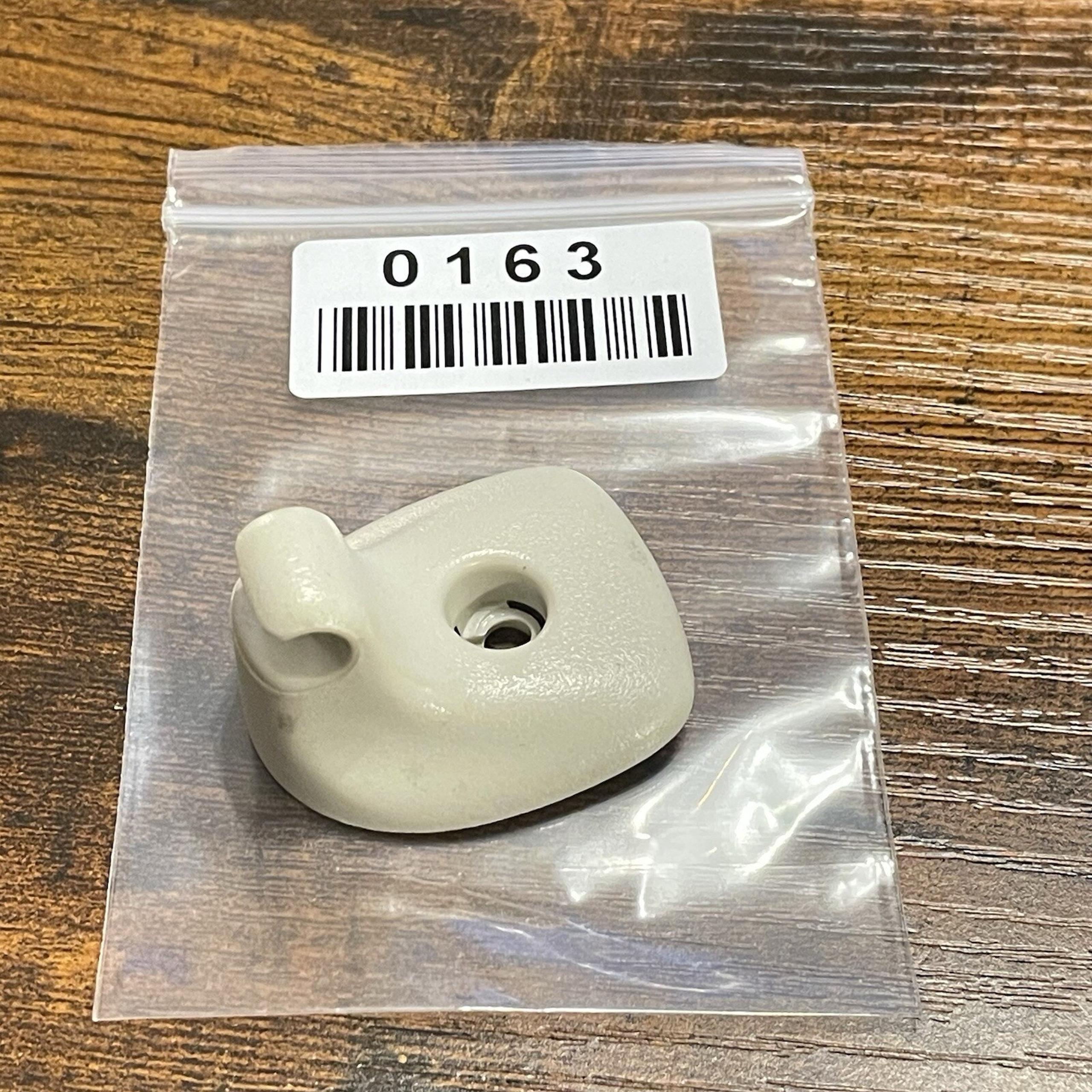 ✅11-15 Chrysler 200 Dodge Avenger SUN VISOR SUPPORT CLIP OEM MOPAR Beige #️⃣0163