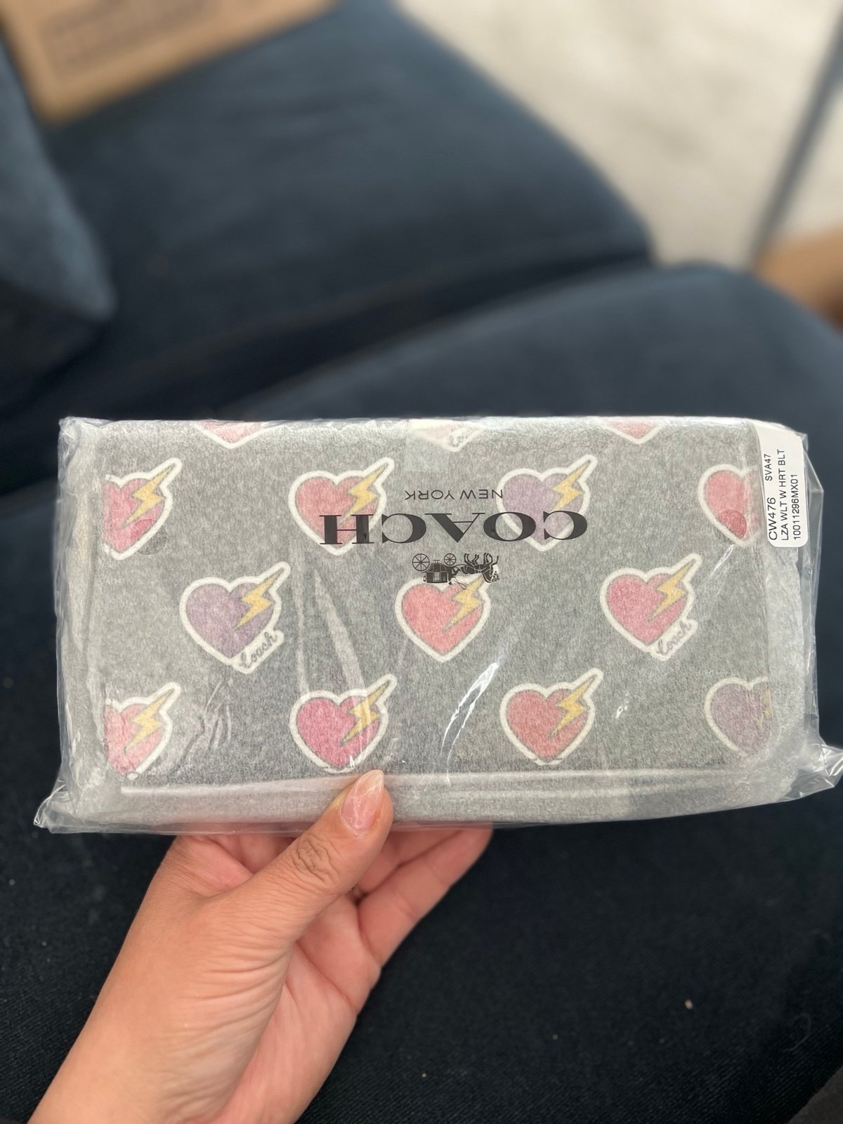 NWT ❤️ Coach Long Zip Around Wallet With Heart Bolt Print