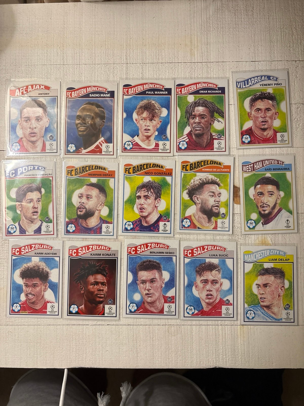 15 card lot Topps Living Set soccer