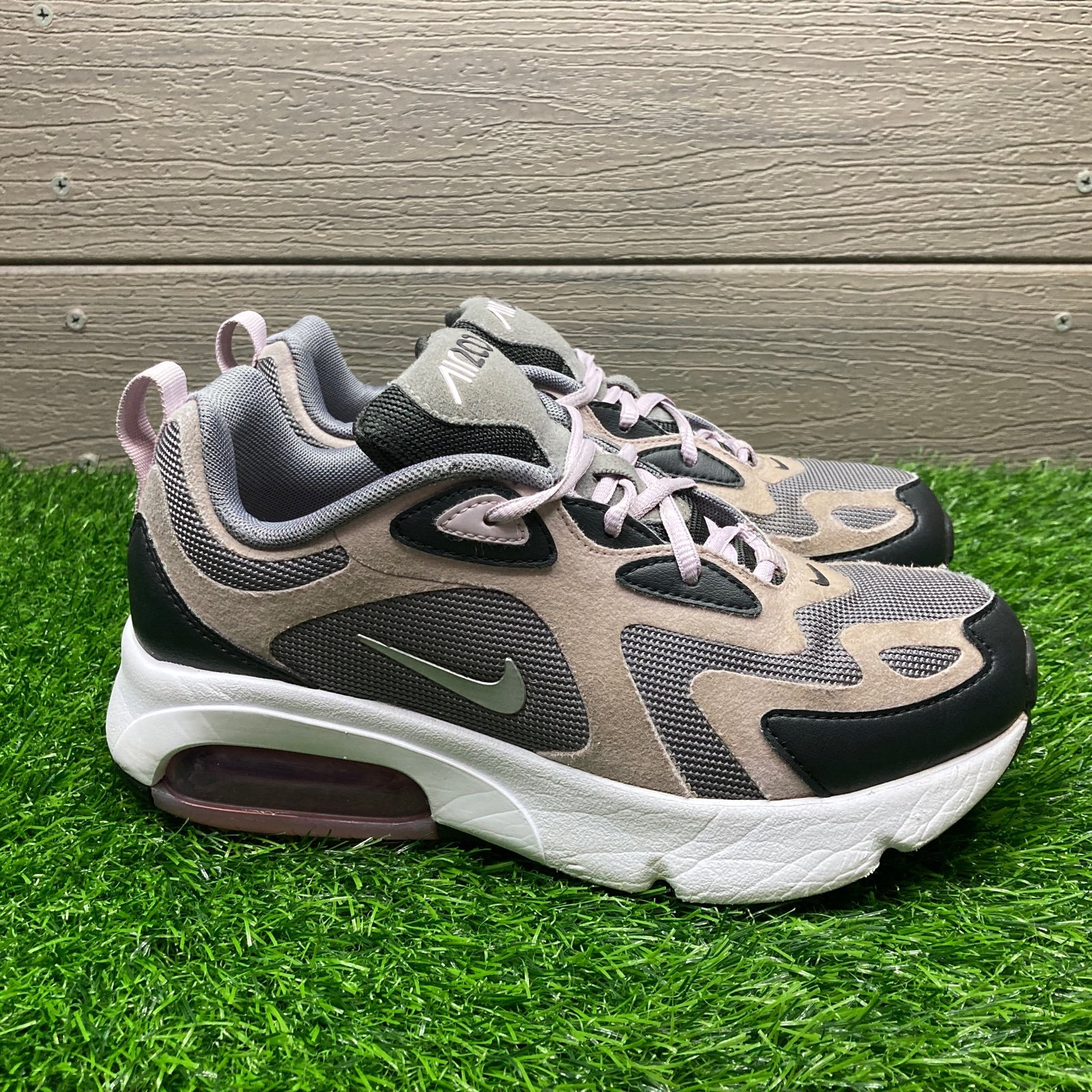 best quality best price Athletic Girls 200 Max Air Nike Shoes 4Y Size Kids best quality best price Athletic Girls 200 Max Air Nike Shoes 4Y Size Kids