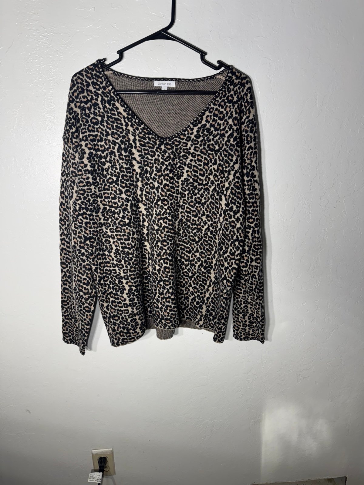 Johnny Was Cashmere Wool V-Neck Leopard Pullover Sweater size large