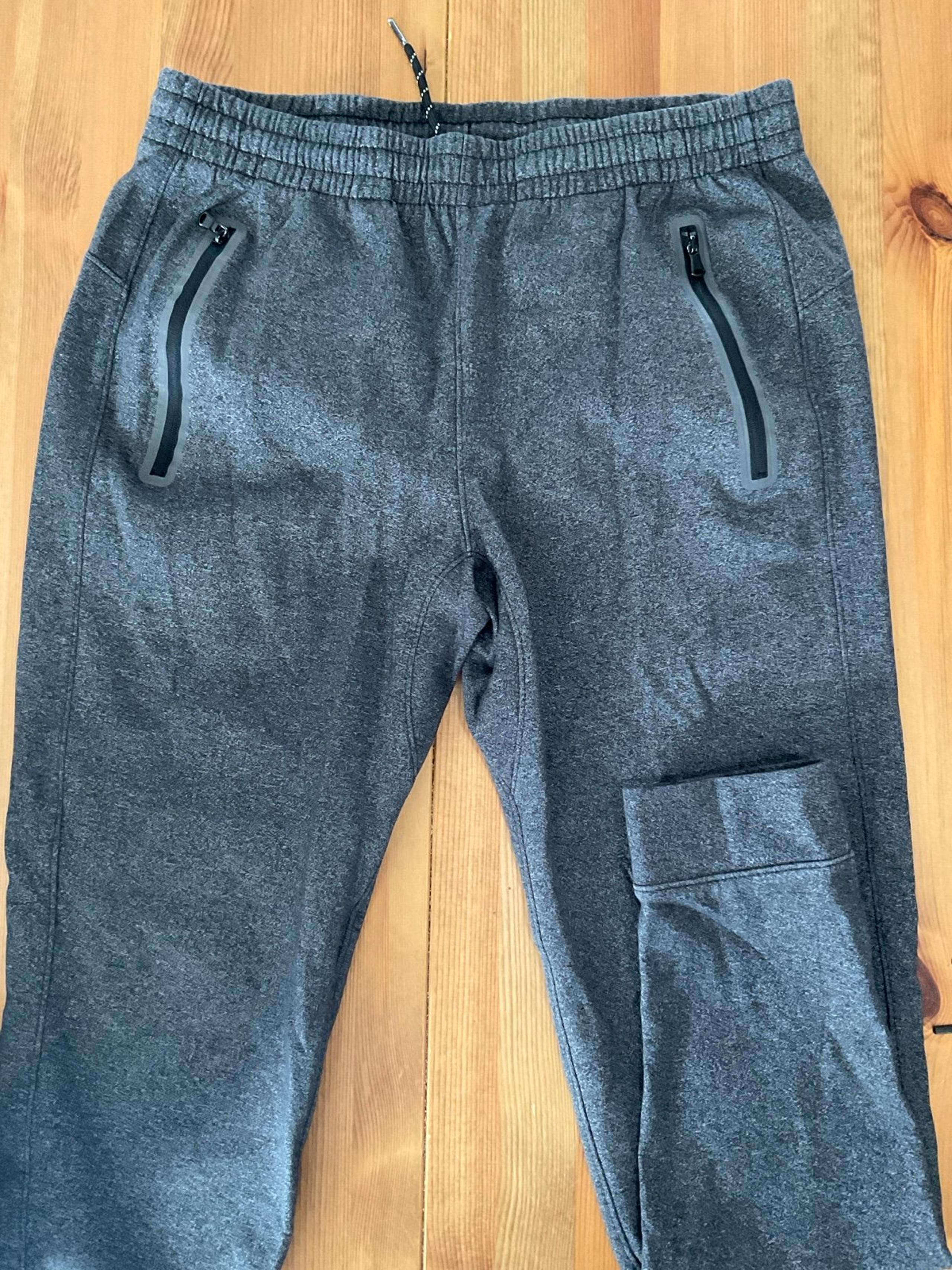 Old Navy Mens Joggers - 4-Way Stretch - Medium