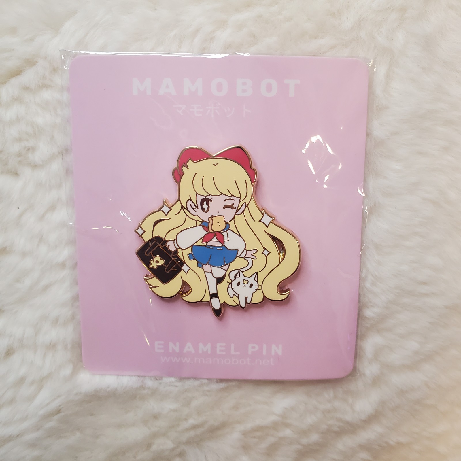 Rin_Loves_Pins | Mercari