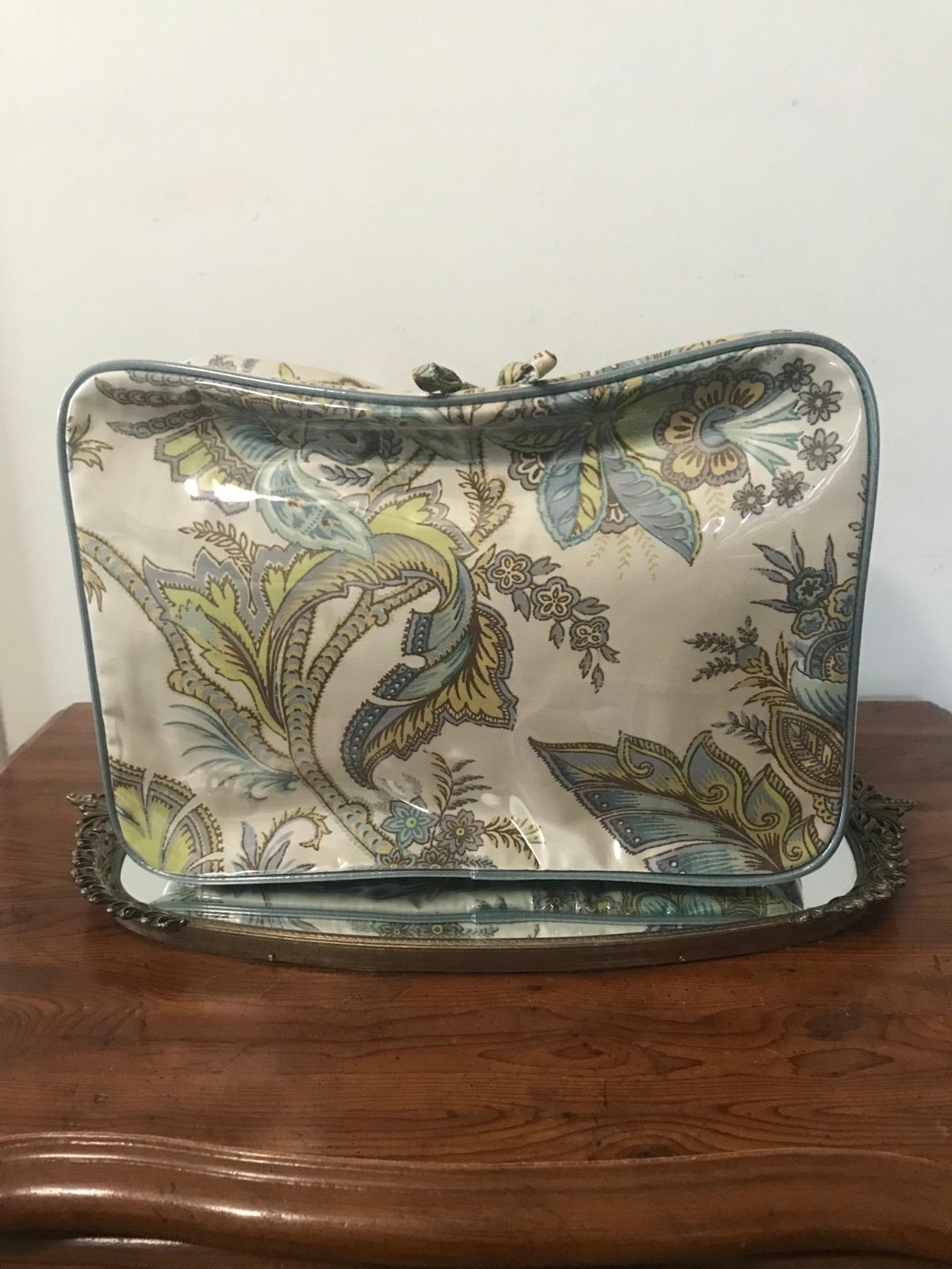 NWOT Pottery Barn Floral Print Women's Cosmetic Bag