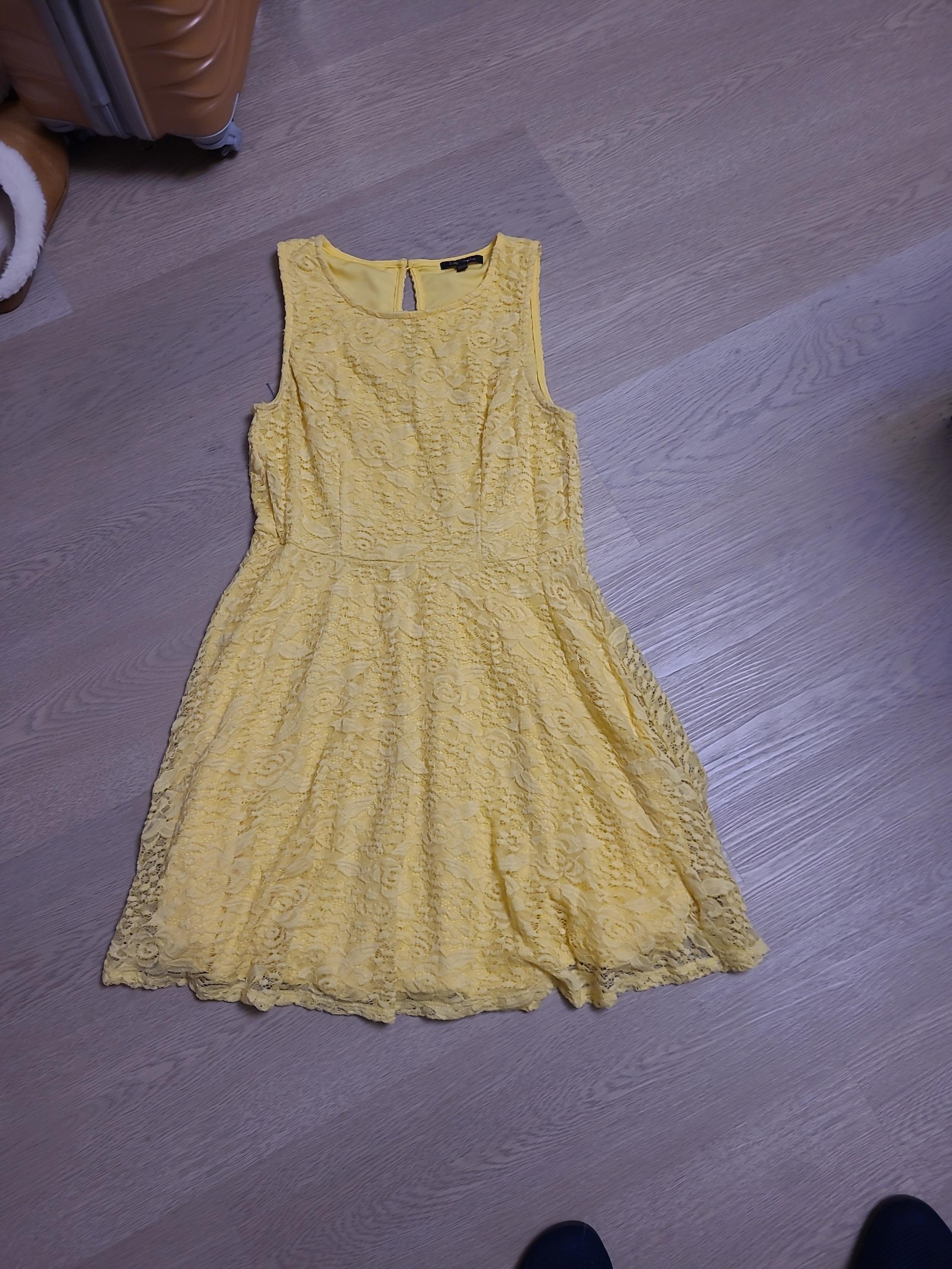 Womens Jr's. Large yellow JcPenny City Triangles dress