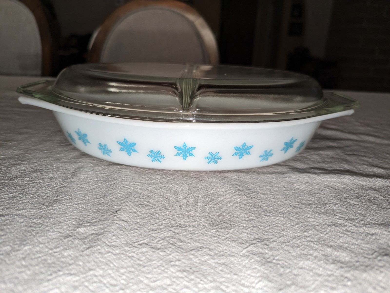 Vintage Snowflake Pyrex Casserole Dish with Lid