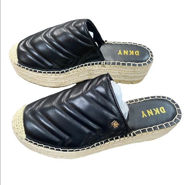 DKNY Ricky woven slip on espadrilles closed toe size 9 black