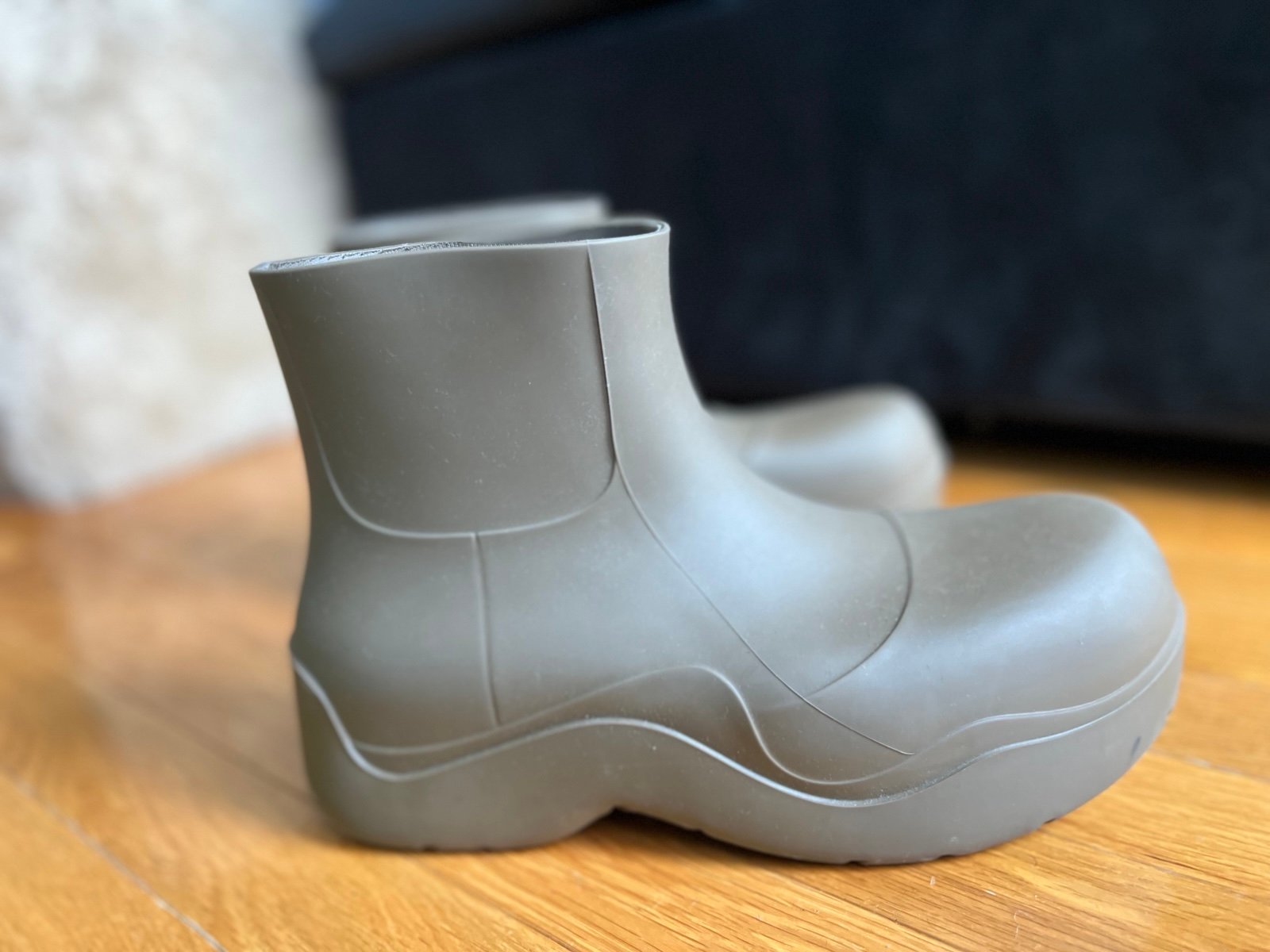 Bottega Veneta Brown Puddle Boots Sz 42