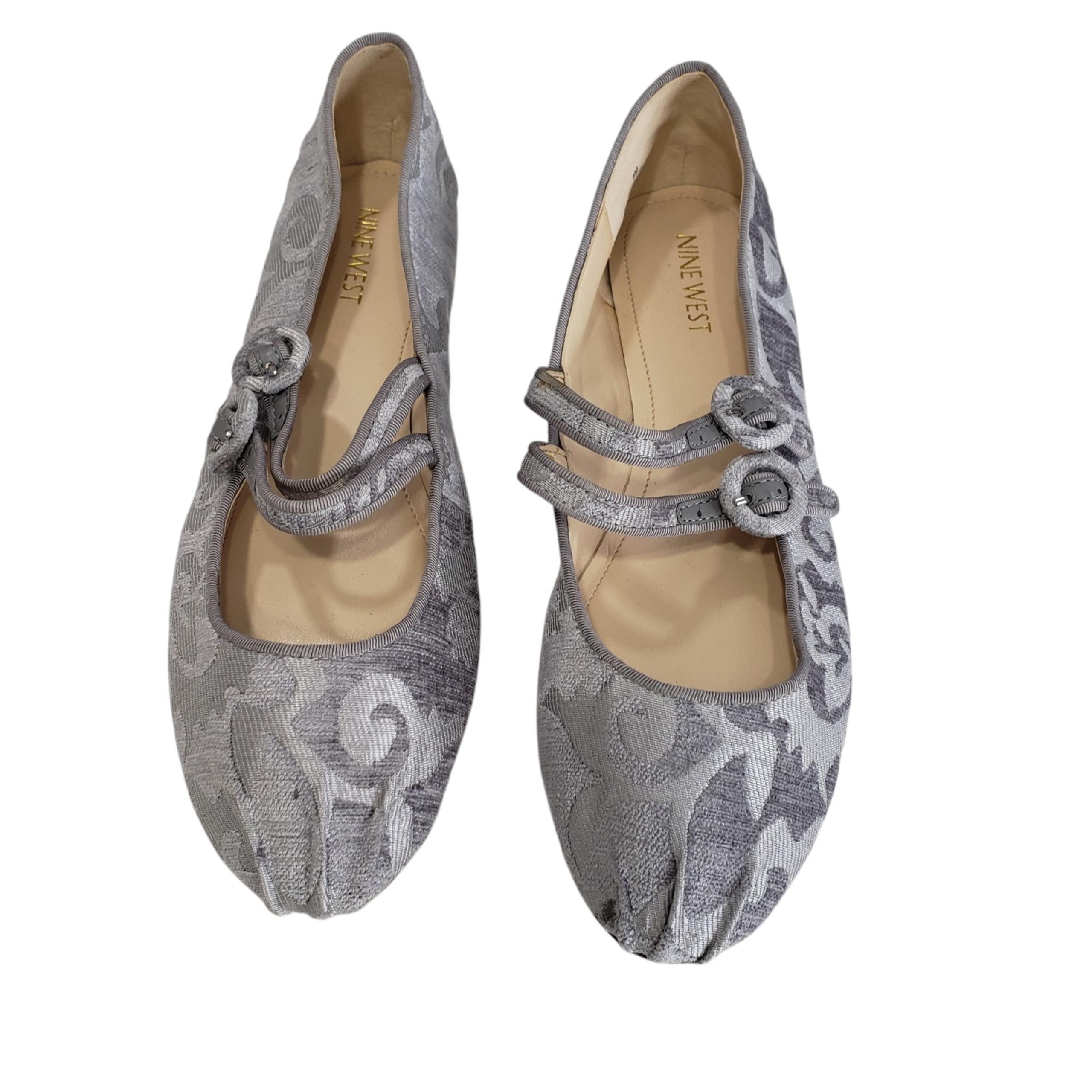 Nine West Women's Silver Flats, Size 8M