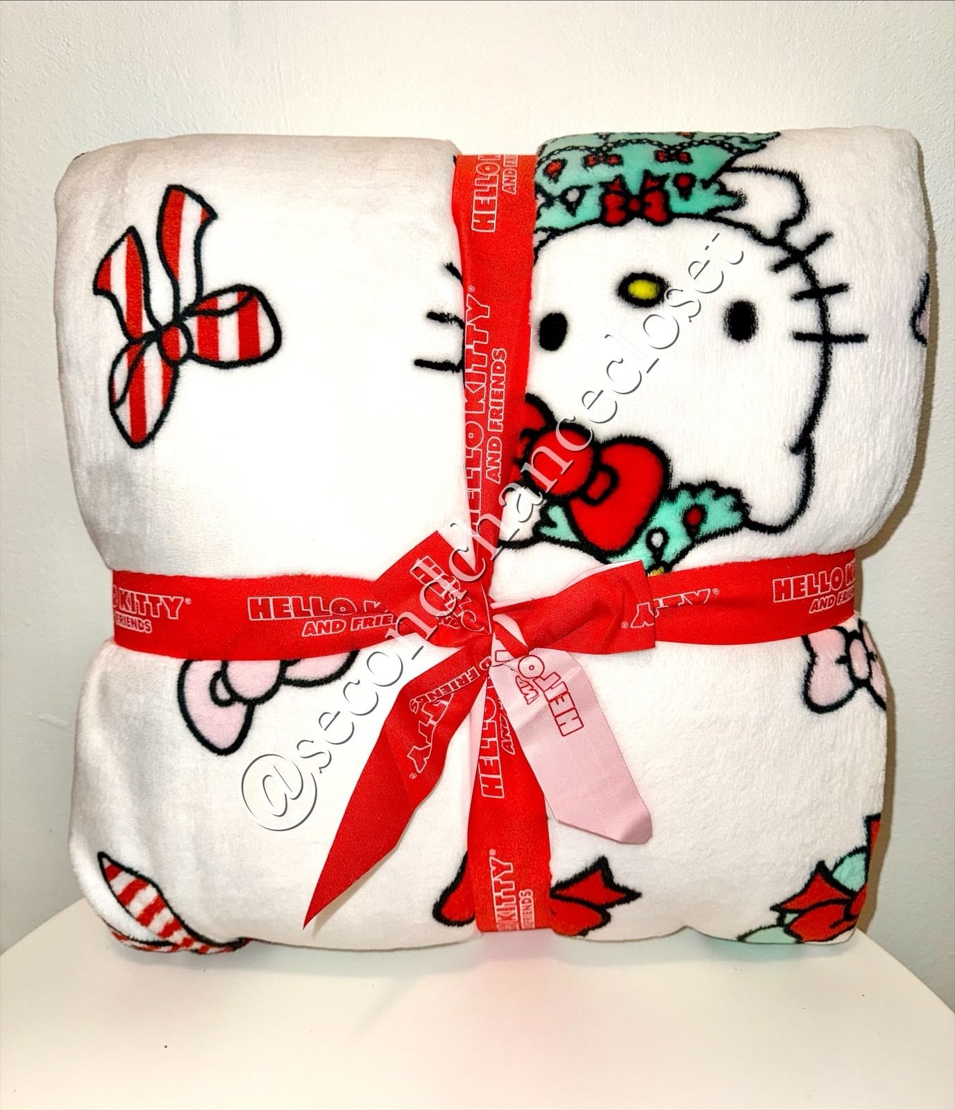 Hello Kitty Christmas Blanket • Full/Queen