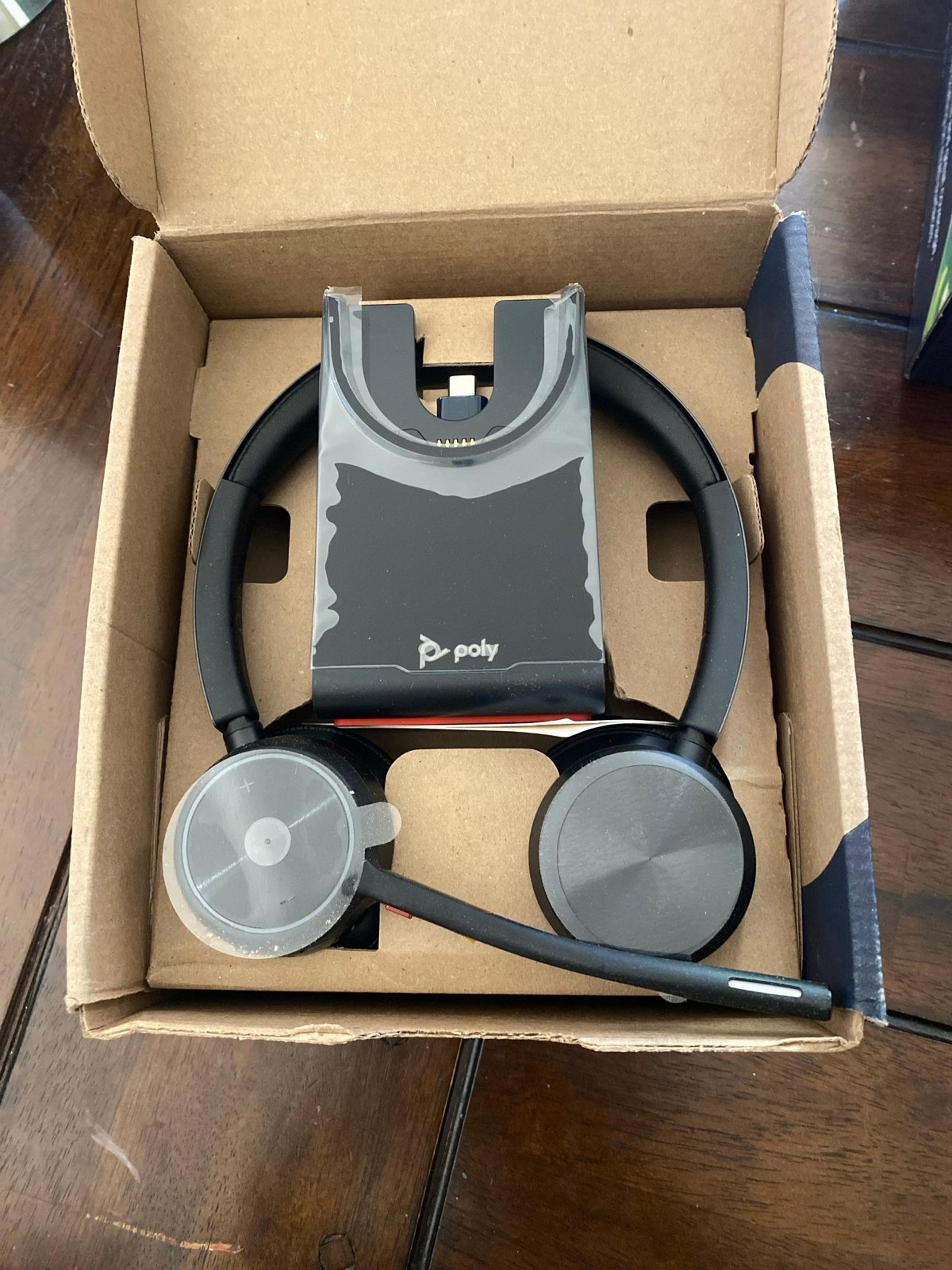Poly Voyager 4320 UC Bluetooth headset