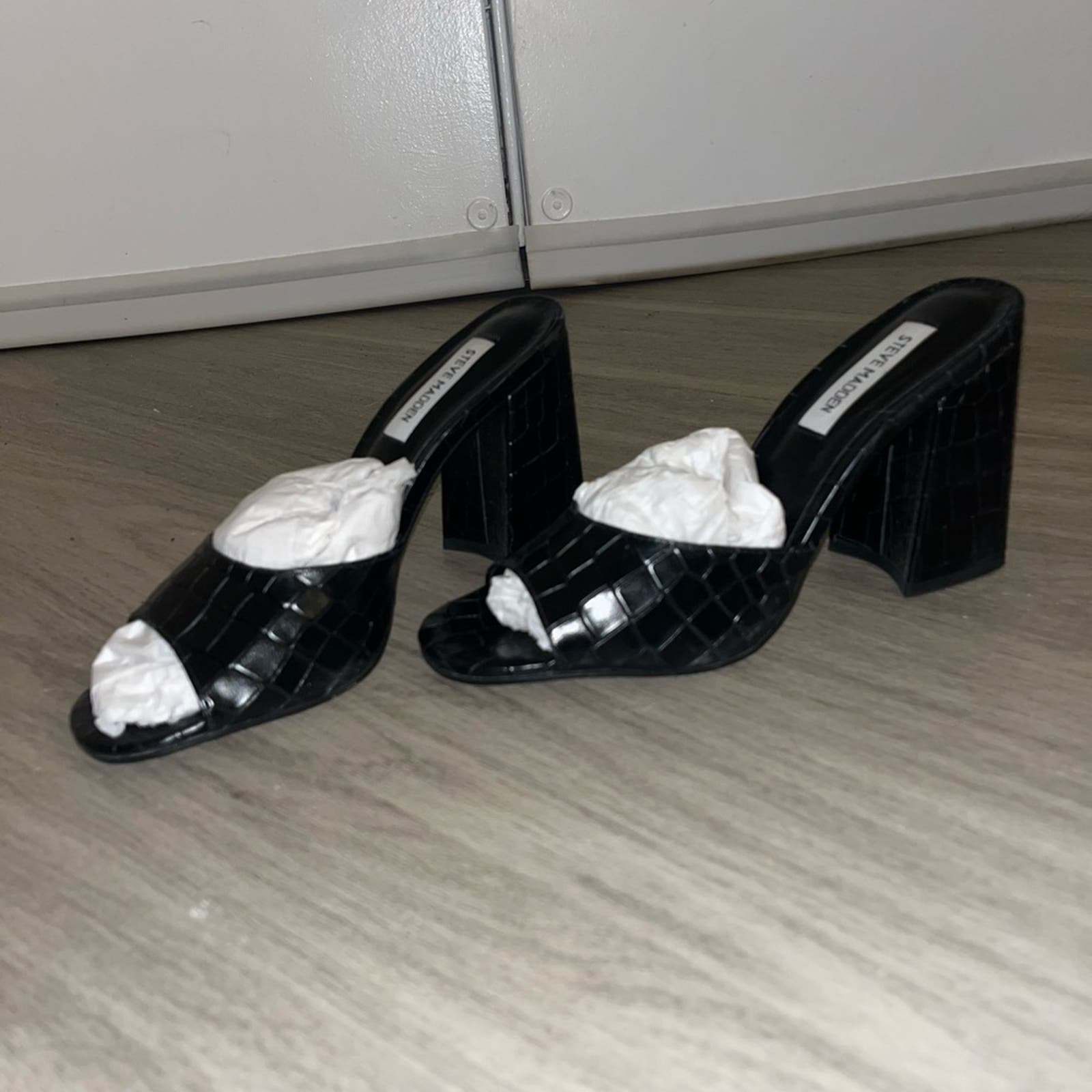 Steve Madden Black Leather Crocodile Pattern Texture Open Square Toe Block Heels