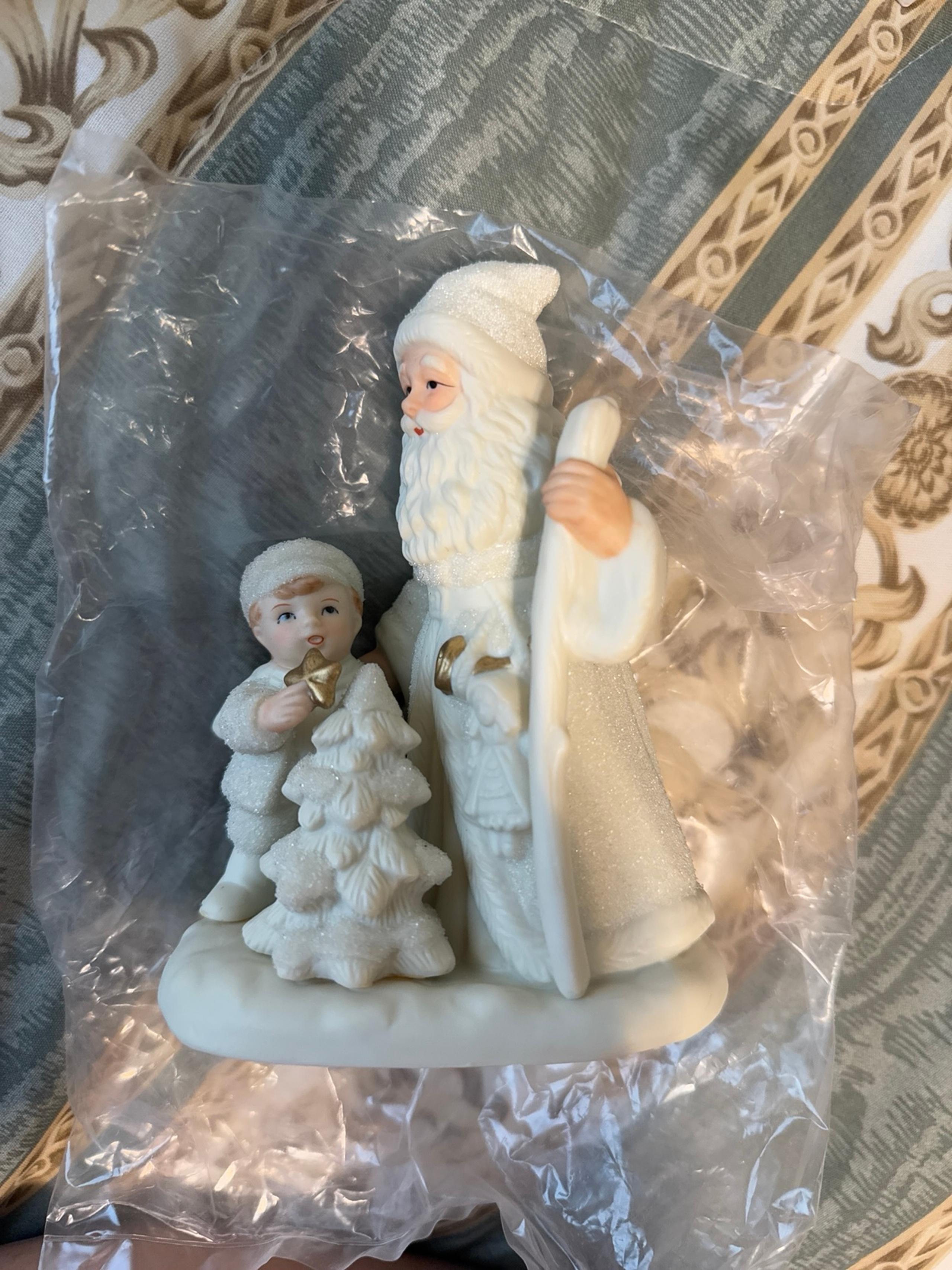 VINTAGE (HOMCO) HOME INTERIORS WHITE PORCELEIN SANTA & SMALL BOY  FIGURINE #8884