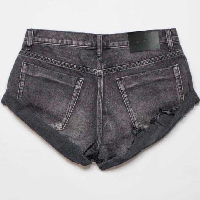 One Teaspoon-NWT-Bandits Low Waist Denim Shorts- Size 32/Size US10 - Retail 110