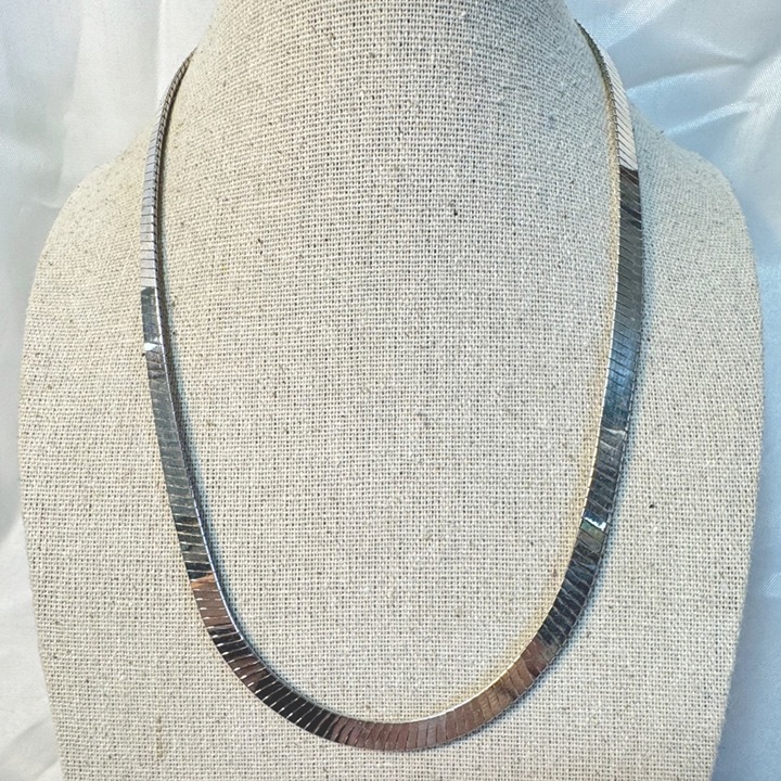 Sterling Silver Italy Herringbone Chain Reversible Solid Flat Low Dome 18'' Long
