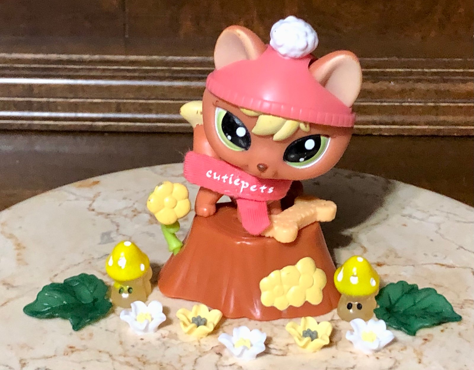 Littlest Pet Shop Authentic #1028 Fox.