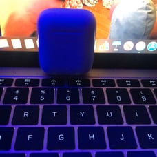 AirPods with Charging Case (1st Generati