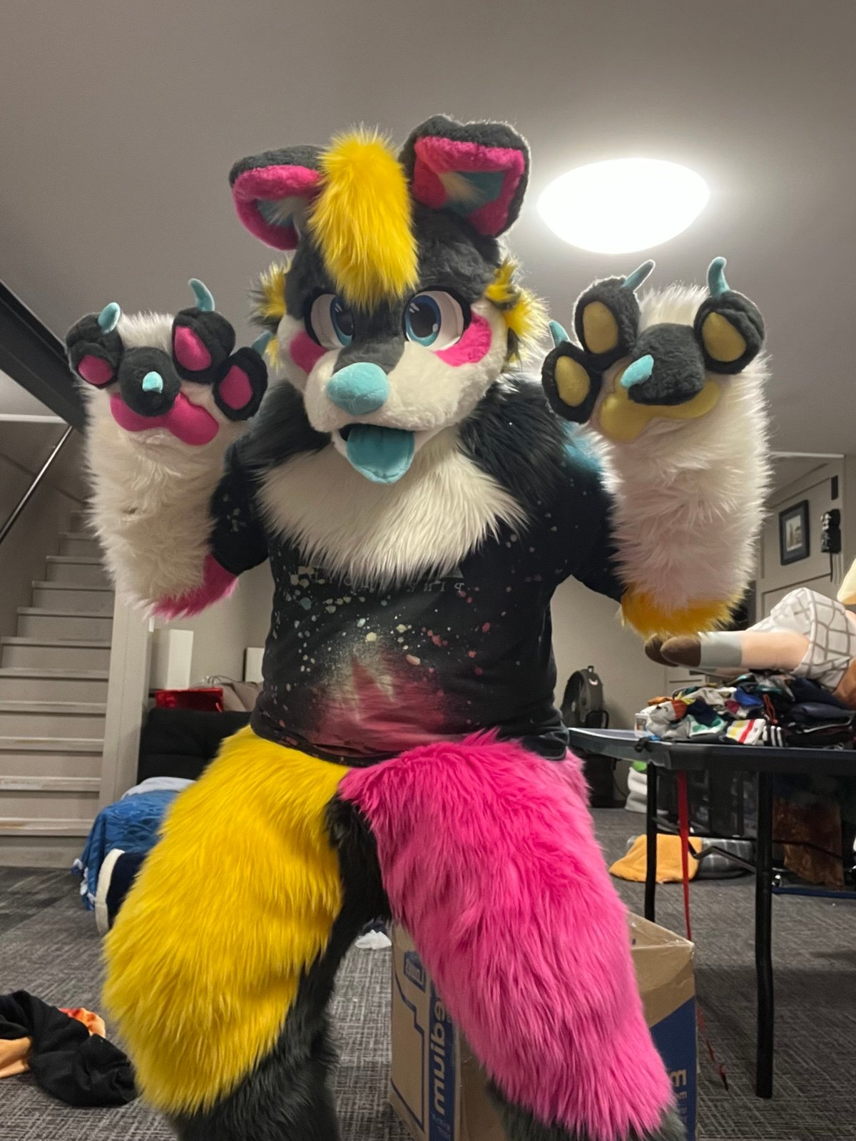 Full Fursuit NO FEET PAWS!
