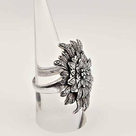 Large Chrysanthemum Ring - Sterling Flower Ring Size 7.5 - Vintage Ring