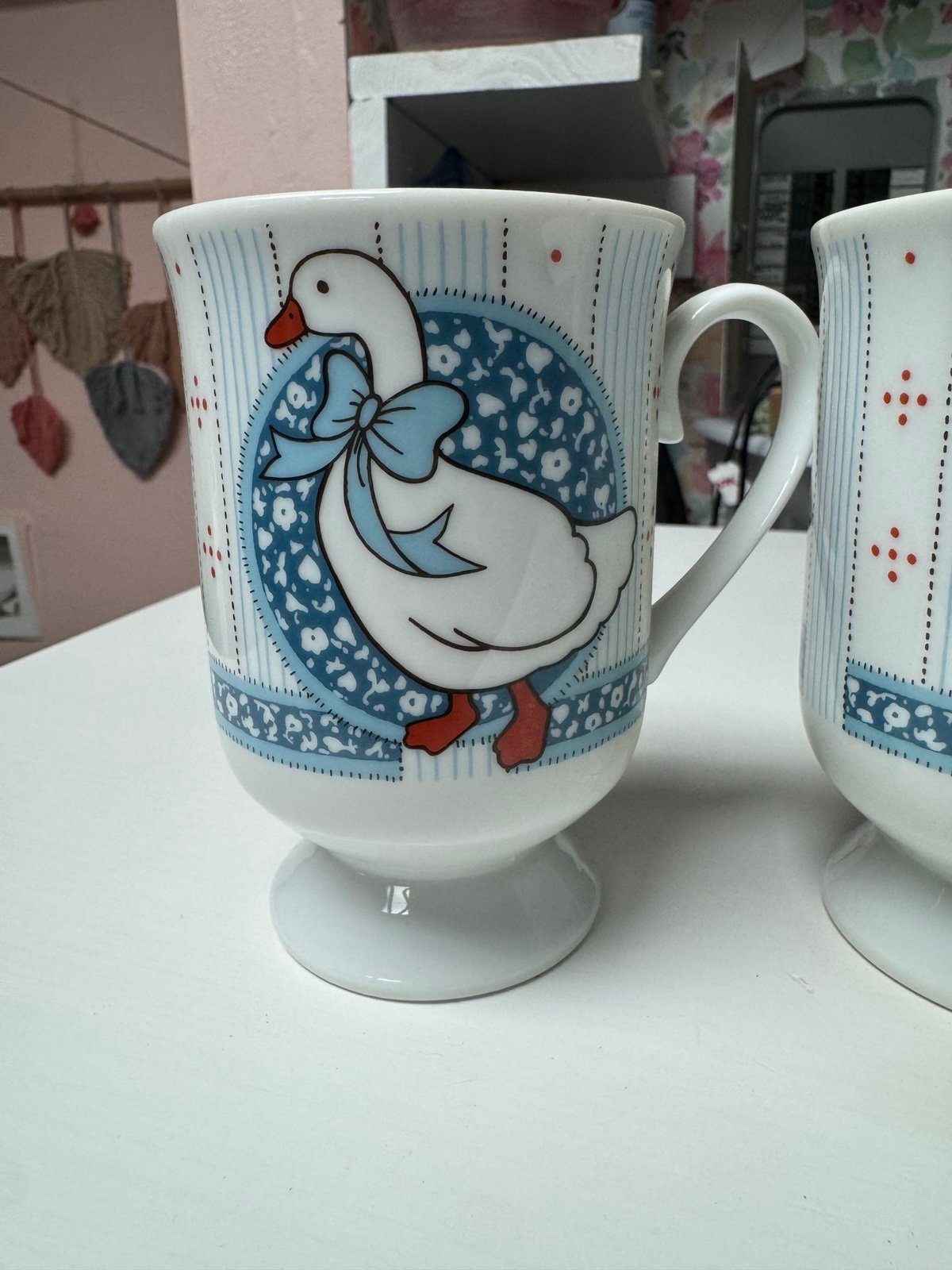 Set of 4 vintage Cottagecore goose mugs