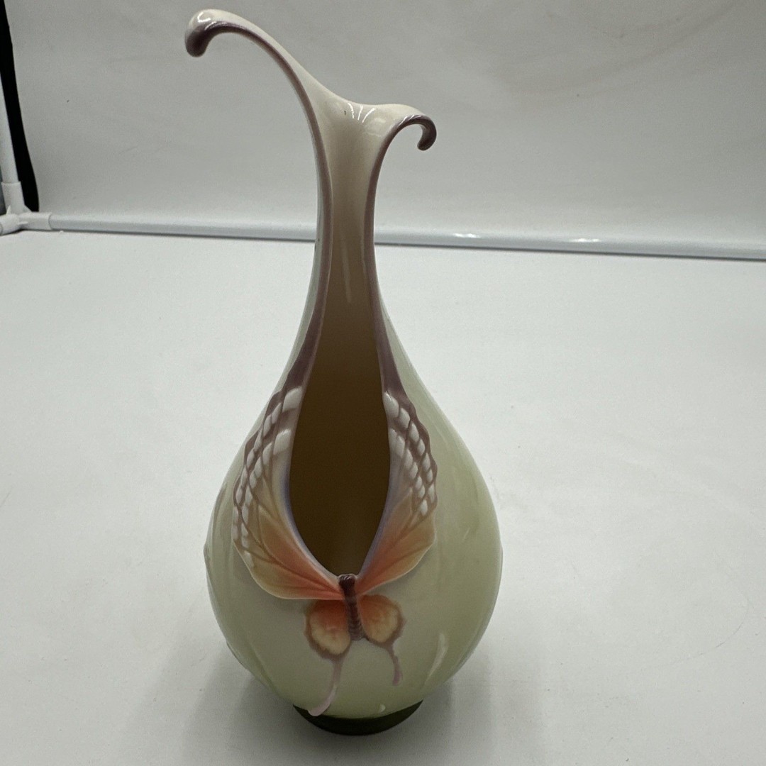 Franz Papillon Butterfly Porcelain Small Vase 6.75 Inches Tall #FZ00580