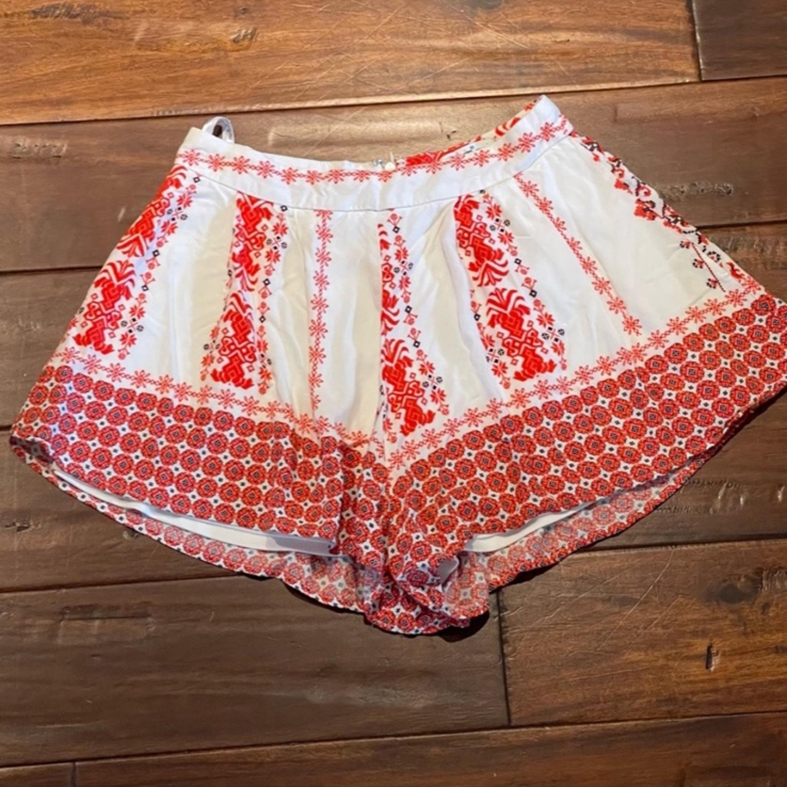 Papaya lined shorts