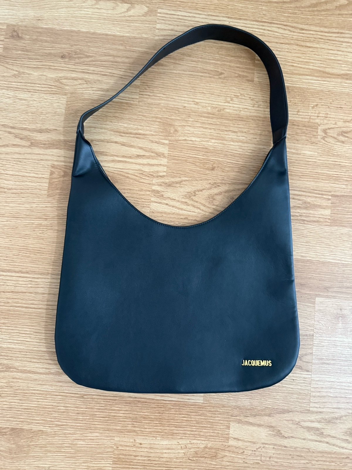 Jacquemus hobo shoulder bag.