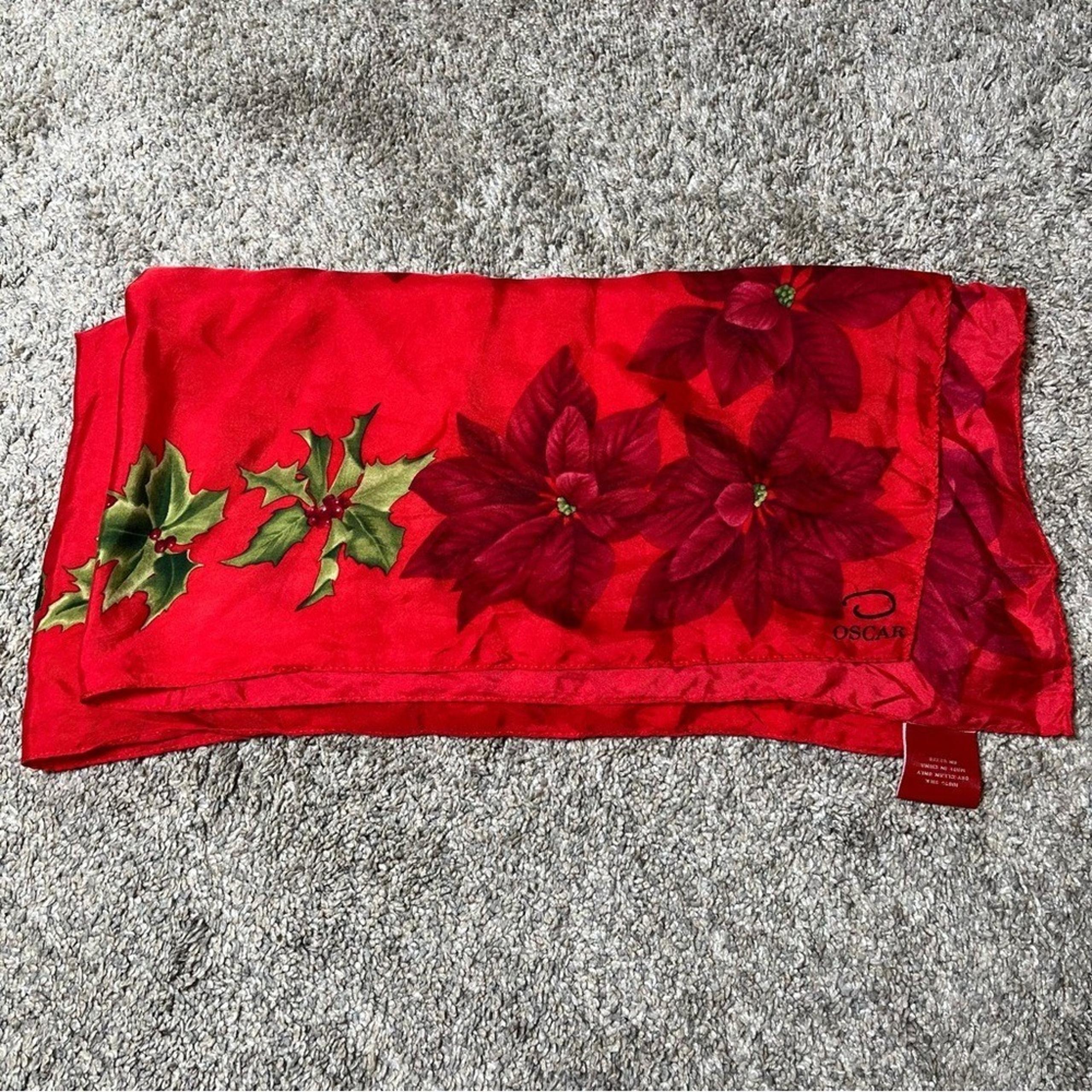 Oscar De La Renta Women 100% Silk Scarf 36" Large Floral Red Square