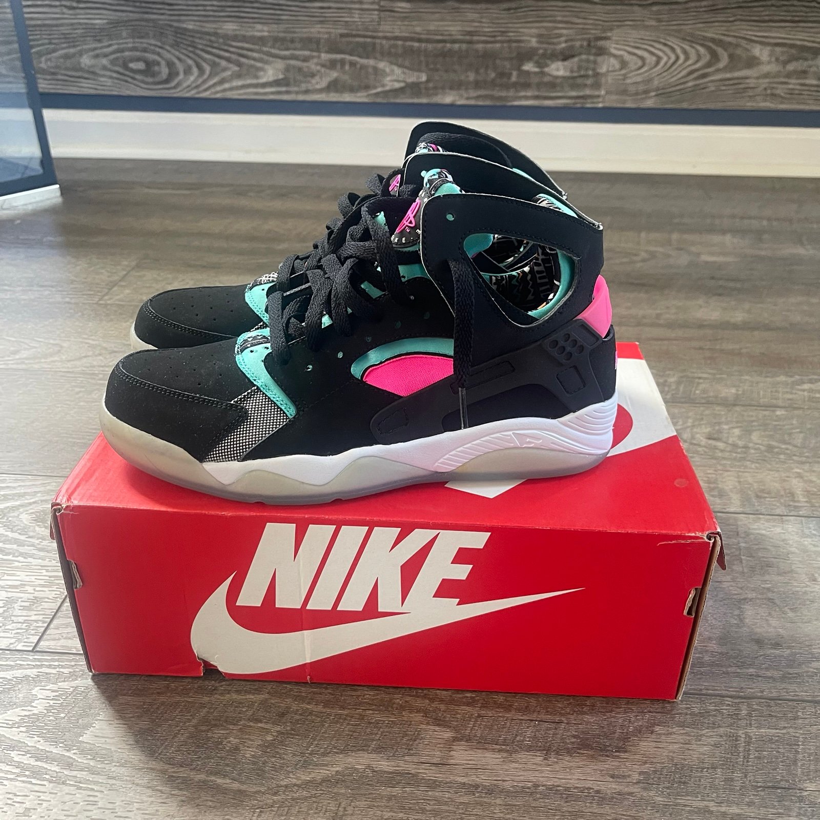 Nike Air Flight Huarache “South Beach” Men’s Size 9