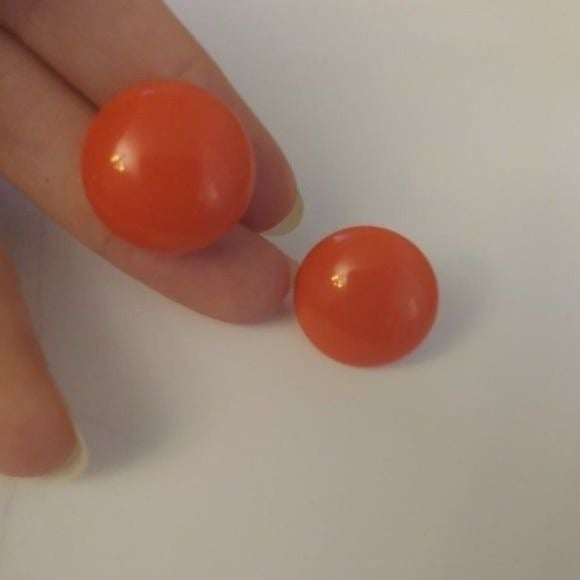 Retro pop bright orange disc earrings