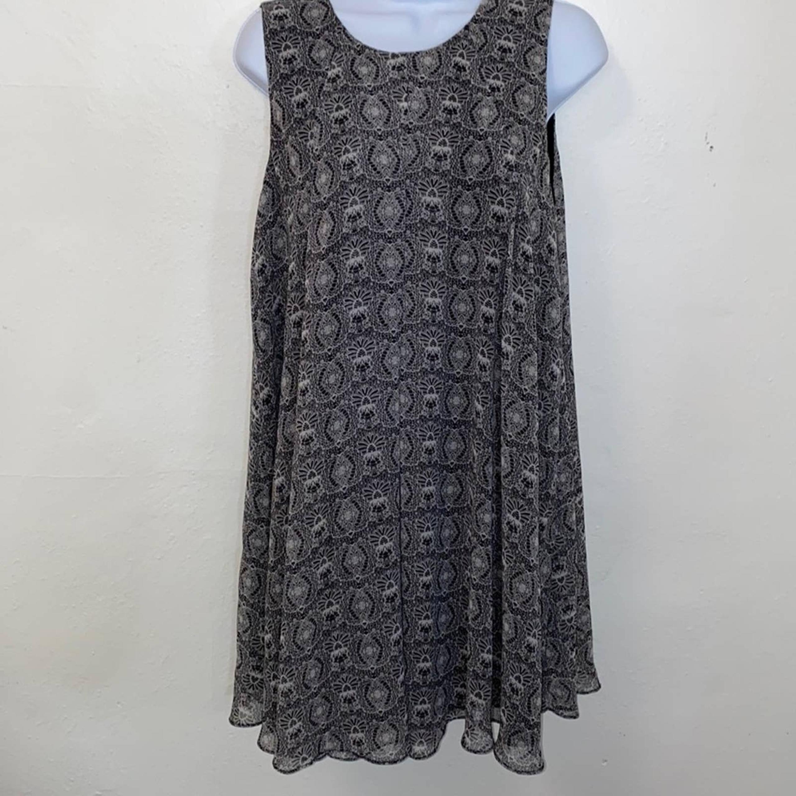 BCBGeneration Dress  NWT Sleeveless Flowy A-line Black & White Combo Mini Dress