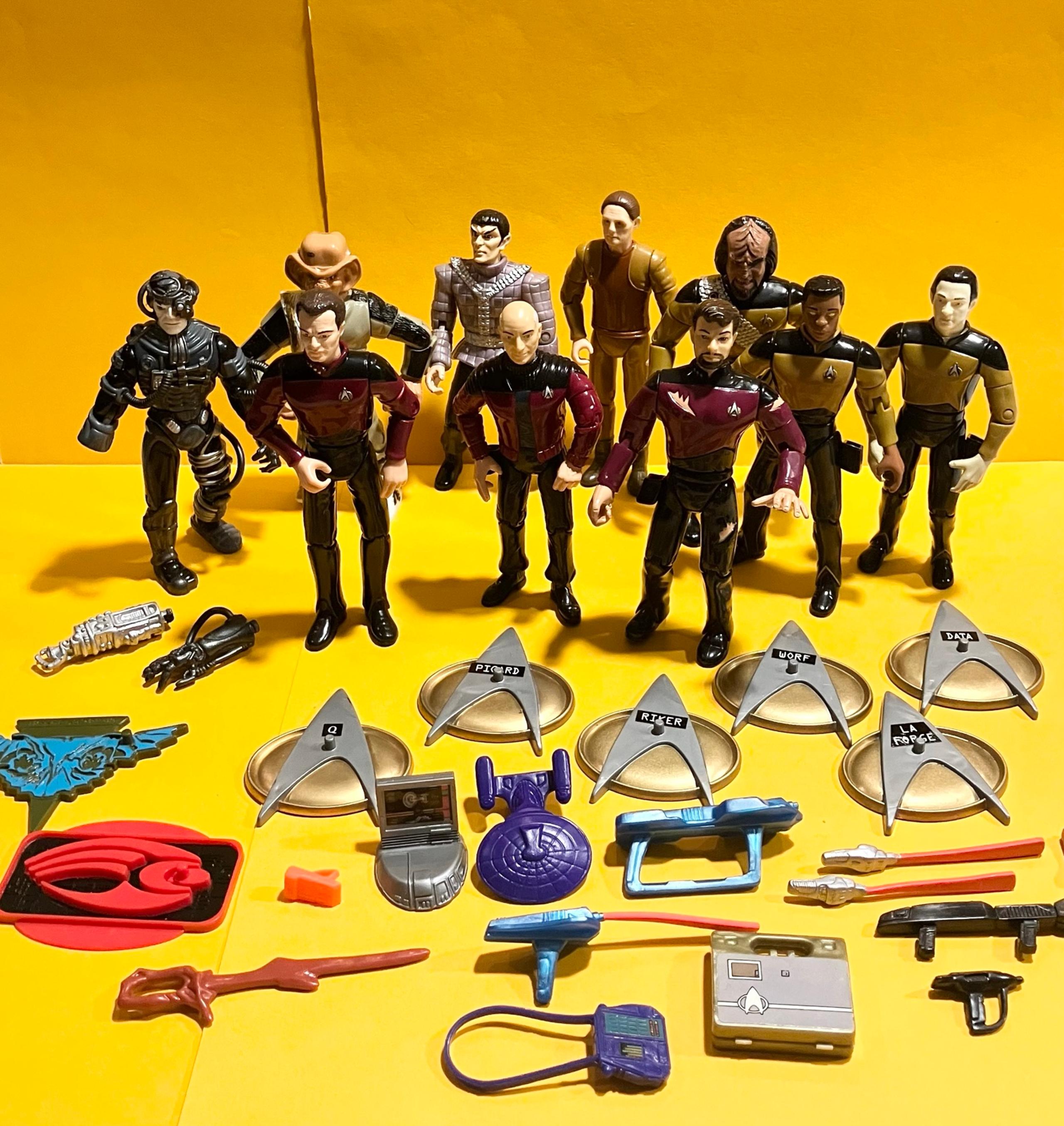 Star Trek Next Generation Playmates action figures LOT 1992