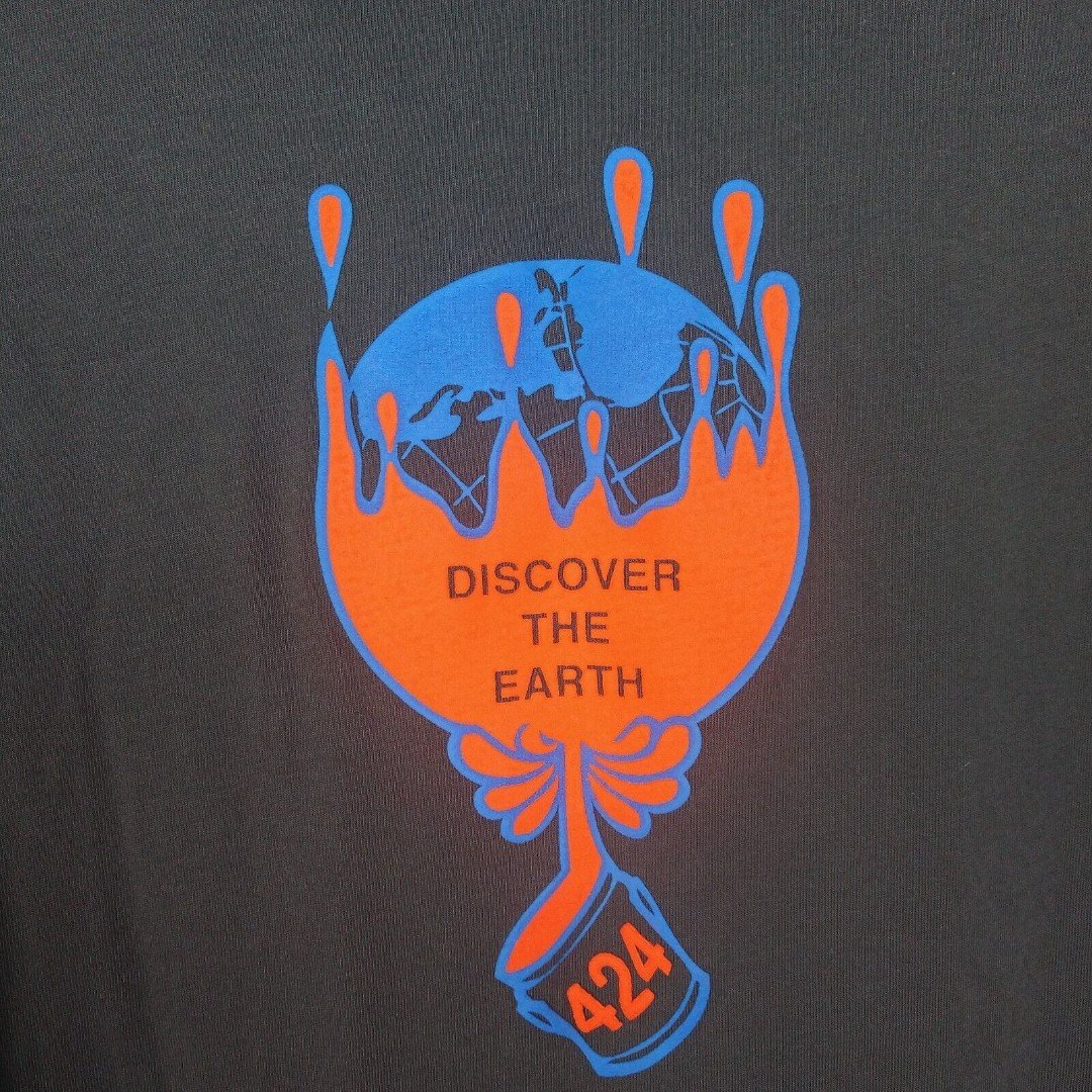 425 Discover The Earth Long Sleeve T-Shirt Mens Size M Grey