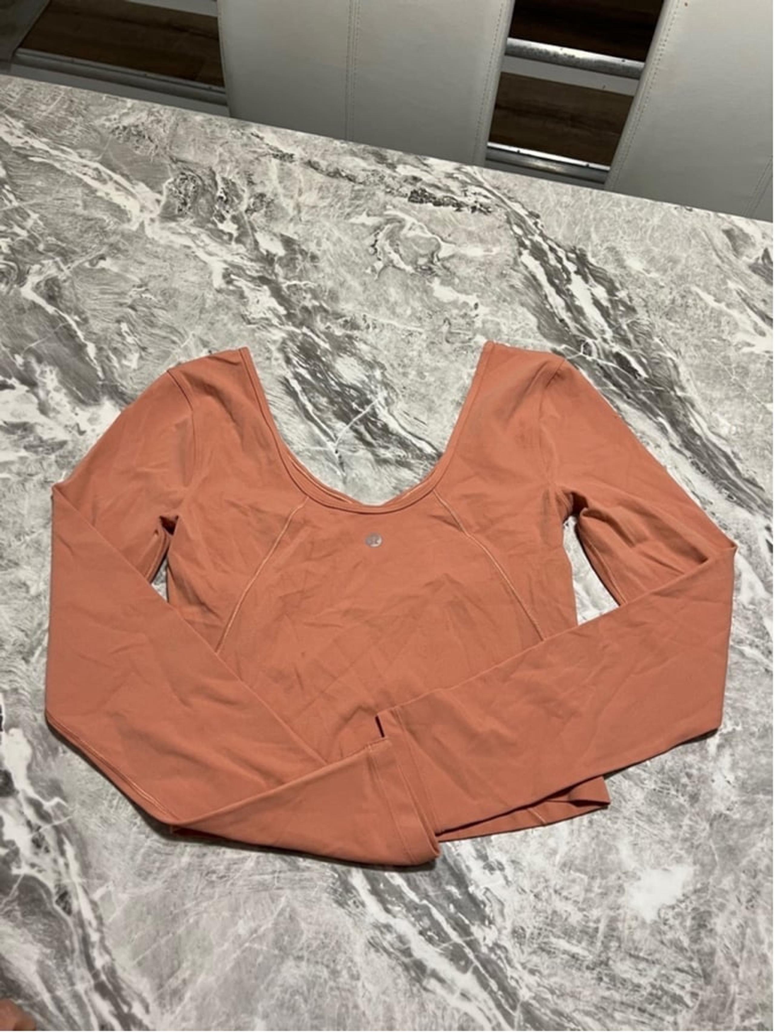 Lululemon aling long sleeve