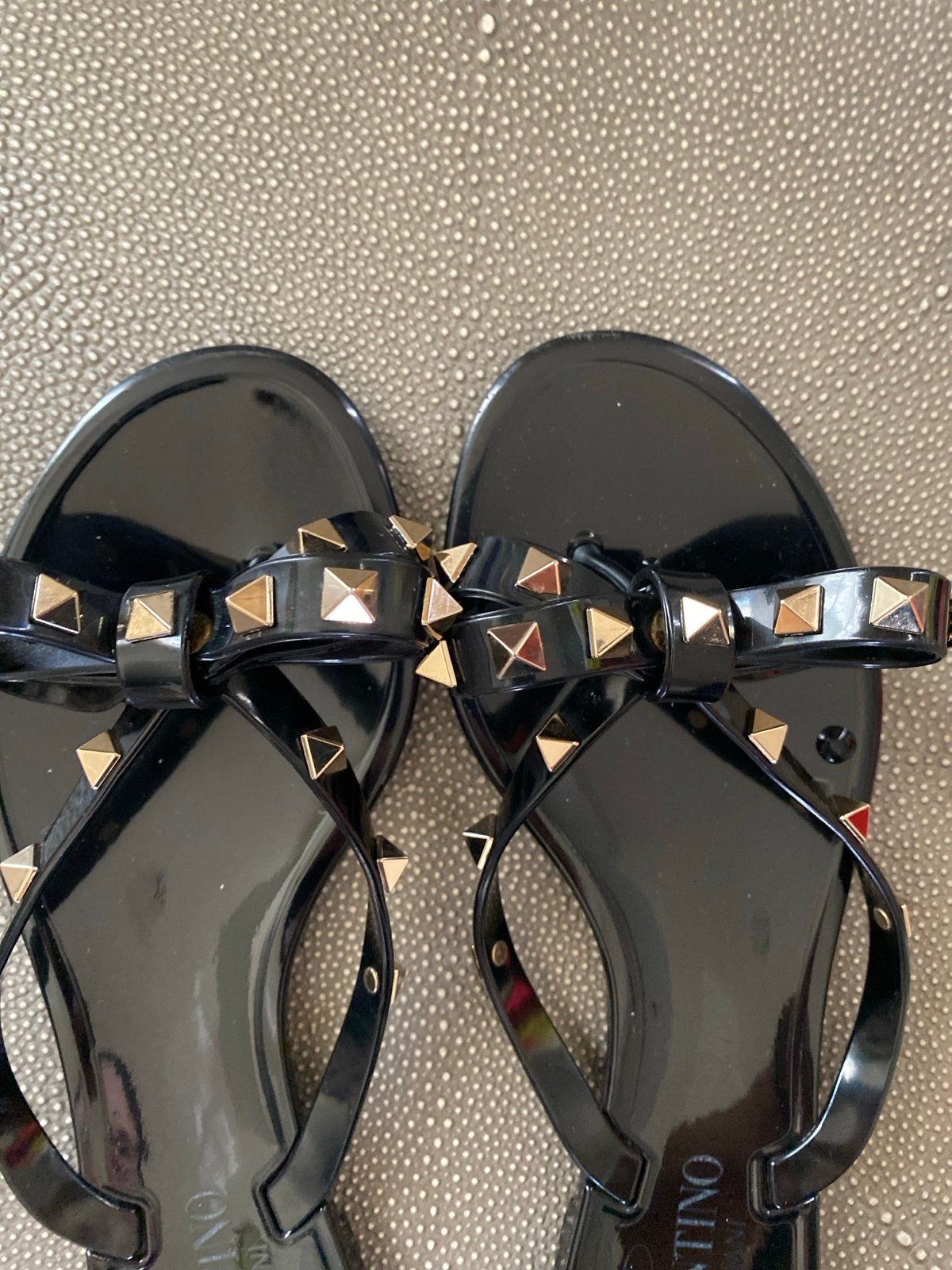 【Valentino】ROCKSTUD THONG◆5W2S0812VOD Valentino Garavani Women's Summer Rockstud PVC Thong Sandals