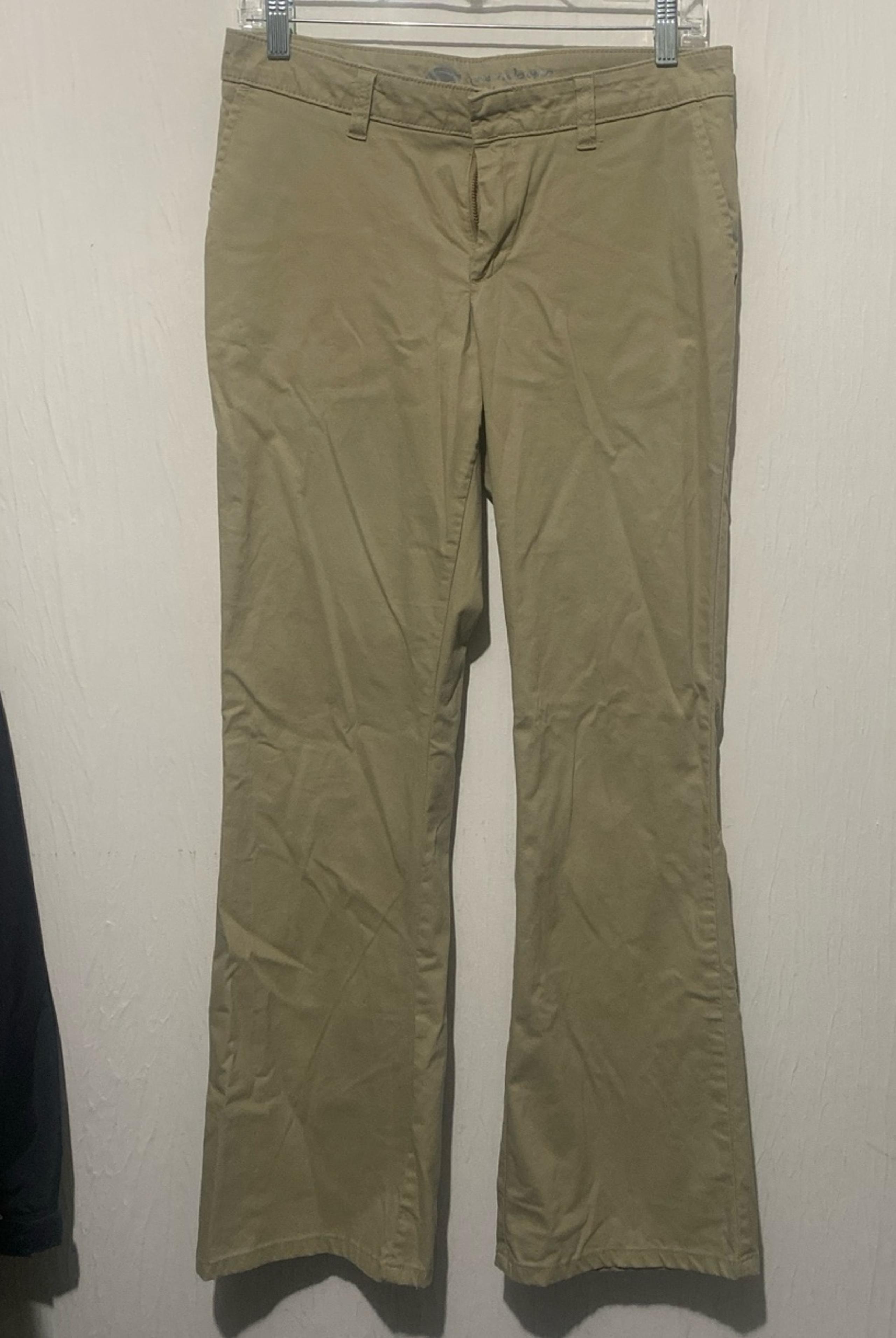 Dickies Women's Slim Fit Boot Cut Stretch Twill Pant Size 6