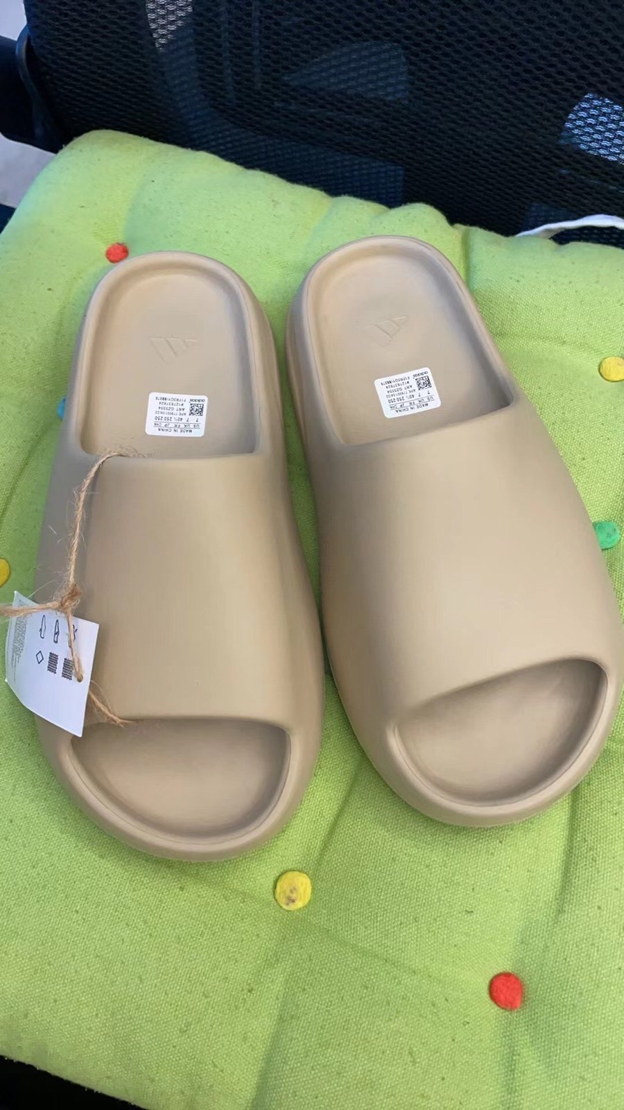 women shoes yeezy sldie bone