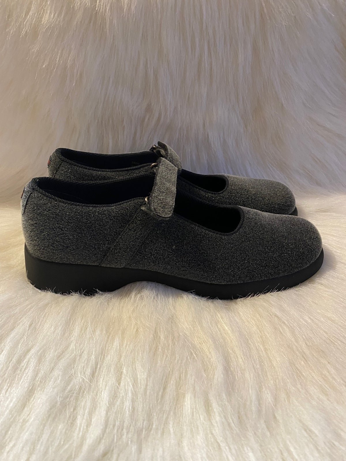 Tommy Hilfiger Women’s Size 10M Mary Jane Shoes
