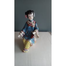Vintage Asian Figurine Woman Girl Geisha Kimono Porcelain Statue Decor