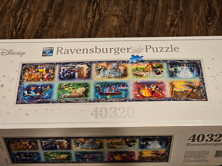 Disney Moments Ravensburger 40320 pieces puzzle