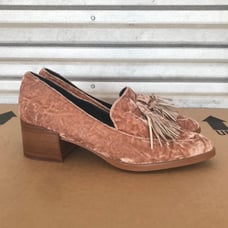 Rebecca Minkoff Women Blush Edie Velvet Fringe Tassel Pumps Heels Loafers 8.5