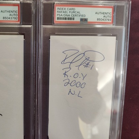 RAFAEL FURCAL HAND SIGNED INDEX CARD ROY 2000 NL INSCRIBED BRAVES PSA SLABBED