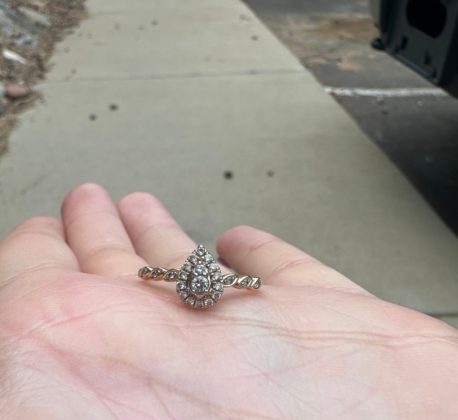 Helzberg engagement ring