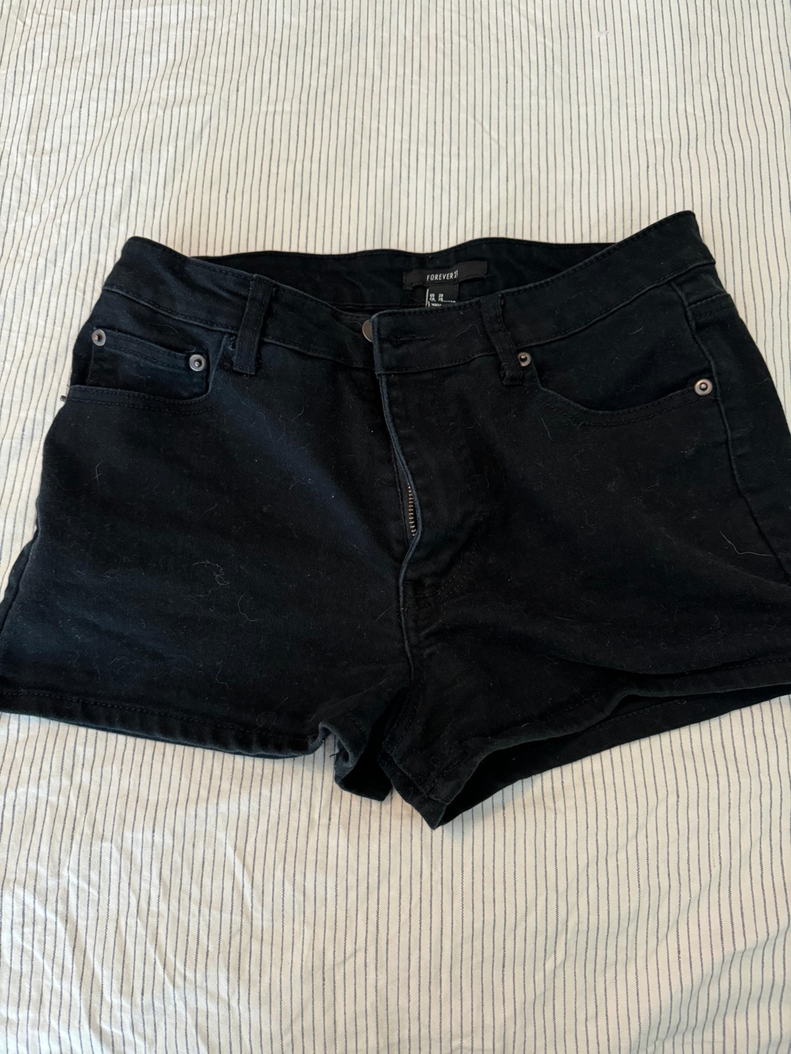 forever 21 women’s black shorts