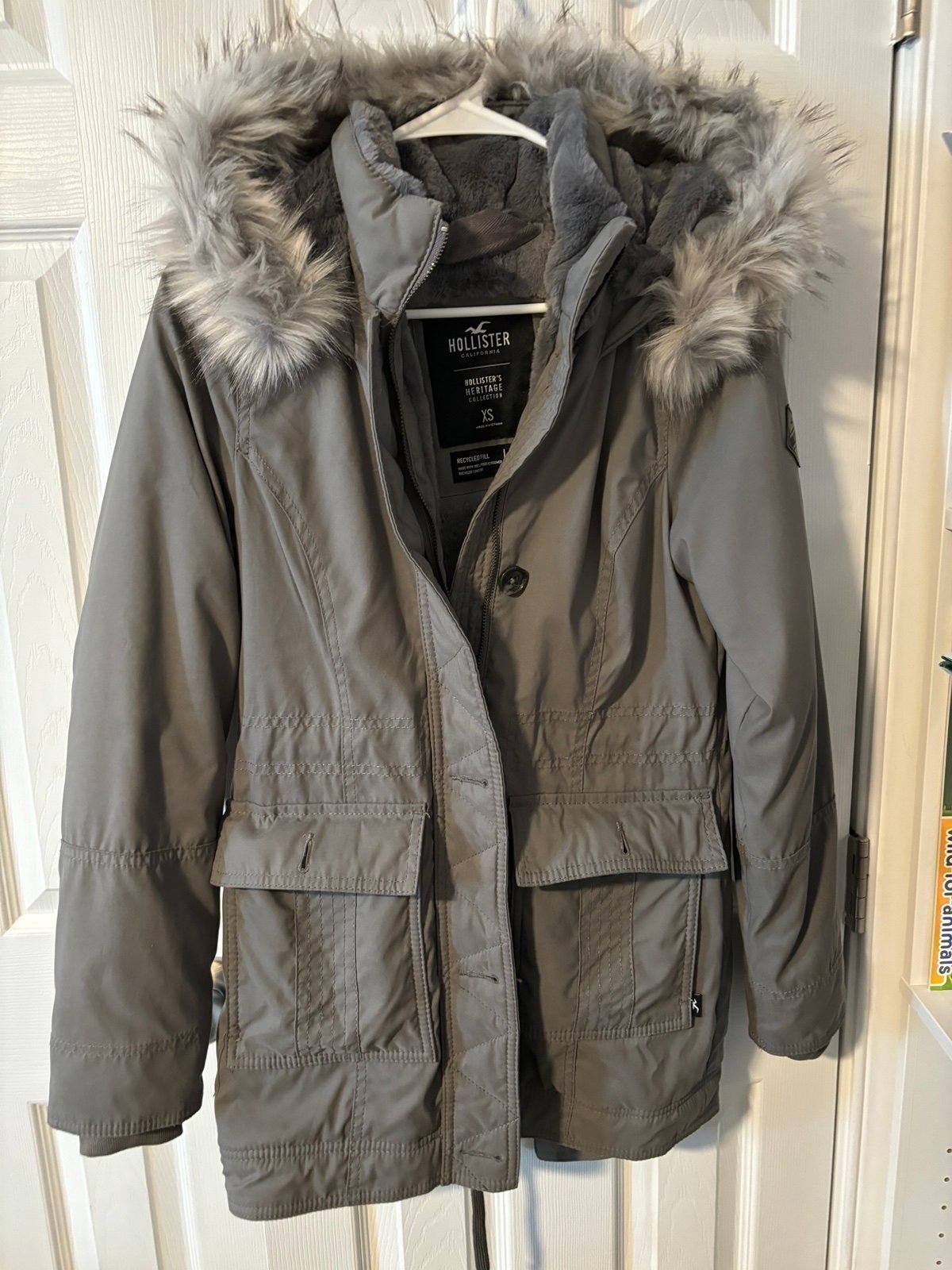 Hollister coat XS