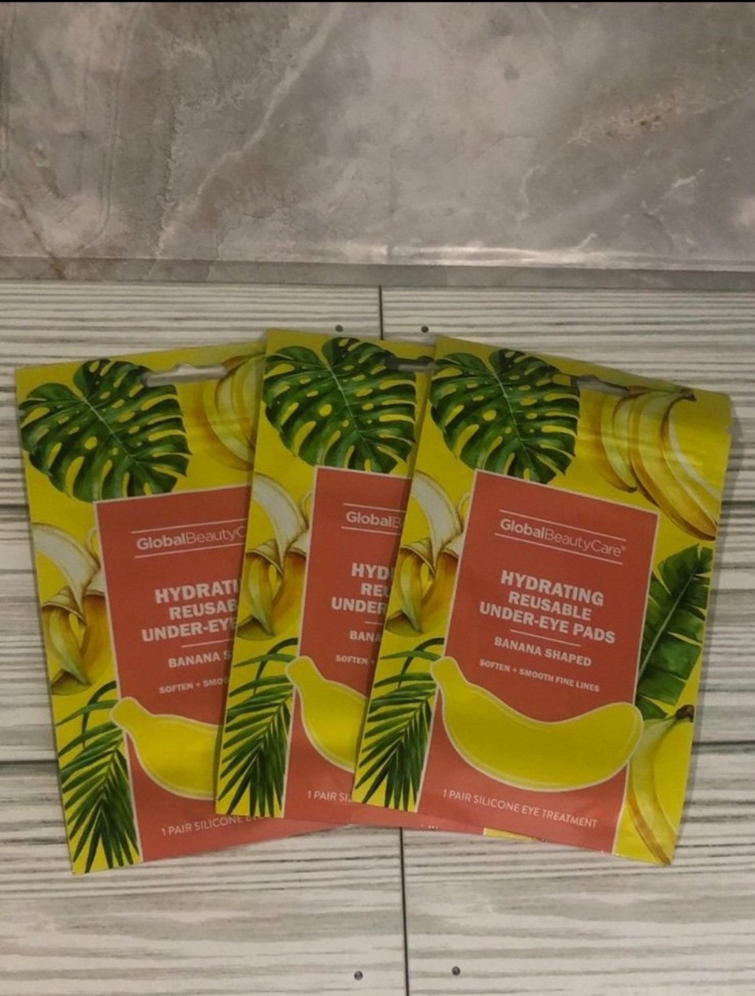 Global Beauty Care 3 Hydrating Under-Eye Pads Banana Shaped (3 Pack)