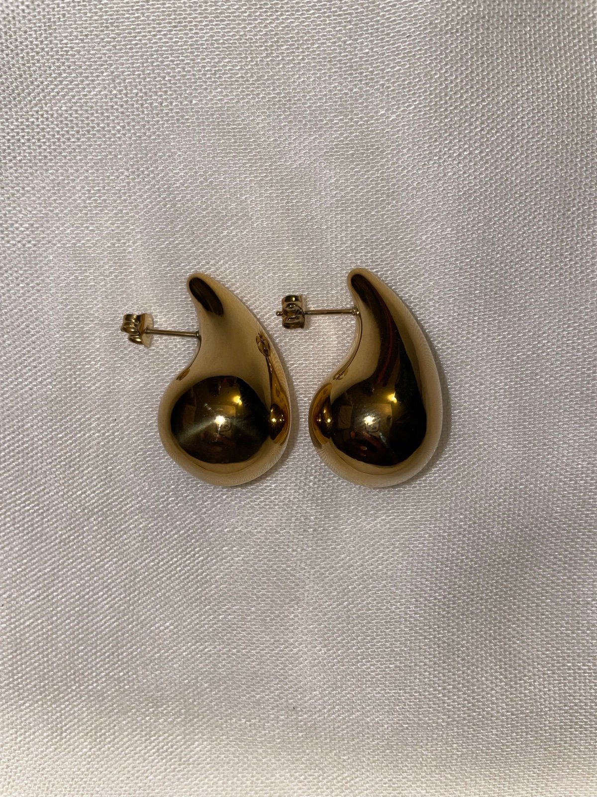 B. Collective Elegant Gold Teardrop Earrings