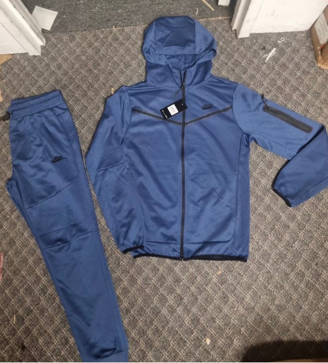 Nike Tech fleece suit with hoodie